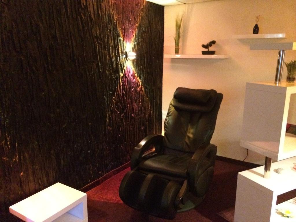 Hotel Zum Rosengarten ดาร์มชตัดต์ ภายนอก รูปภาพ