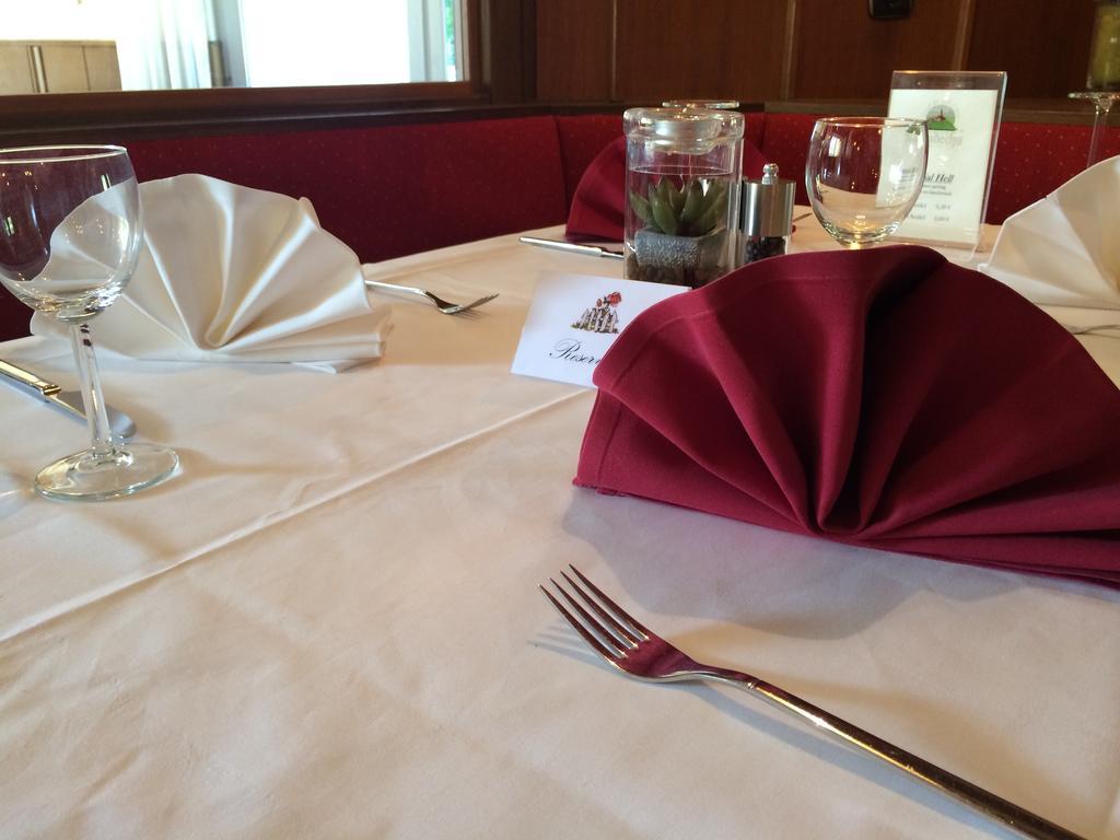 Hotel Zum Rosengarten ดาร์มชตัดต์ ภายนอก รูปภาพ