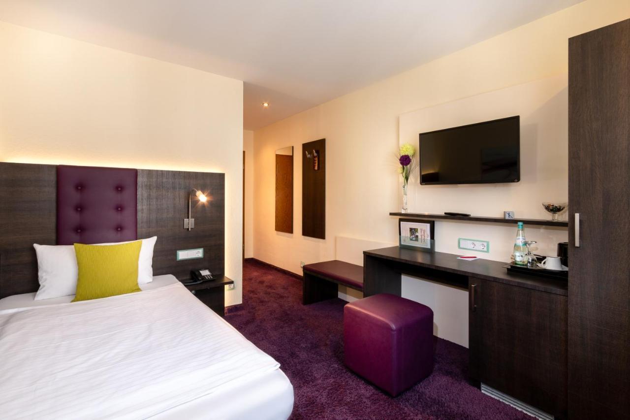 Hotel Zum Rosengarten ดาร์มชตัดต์ ภายนอก รูปภาพ